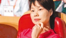 Chân dung người phụ nữ đứng sau tỷ phú giàu nhất Trung Quốc